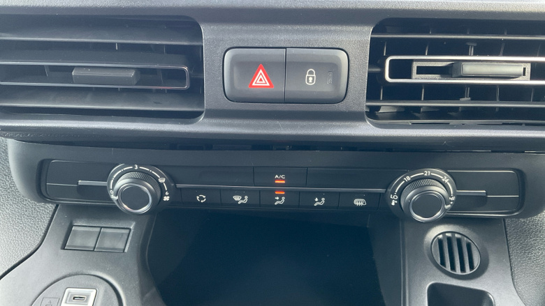 Peugeot Partner Long Diesel 1.5 BlueHDi 100 Professional Crew Van